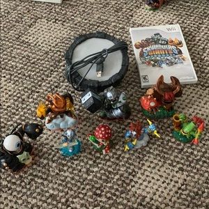 Skylanders giants with skylanders and portal